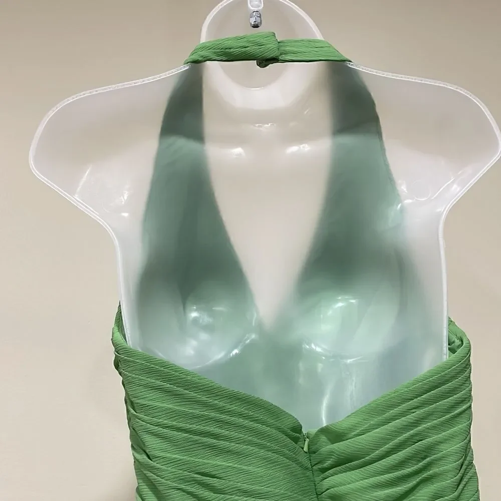 NWOT David’s Bridal semi formal halter green dress. Size 10.  (M).